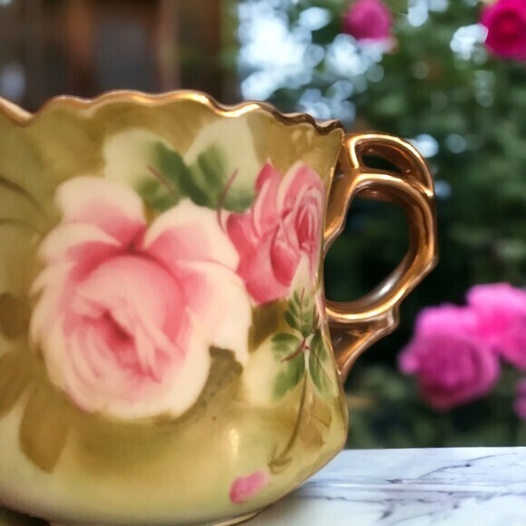 Lefton Hand Painted Cup & Saucer, Pink Roses, Gold Trim‎ & Gold Handle - Picture 2 of 9